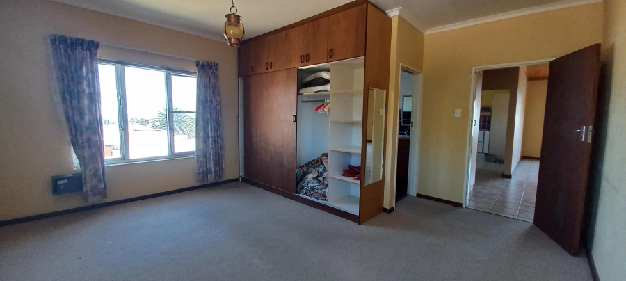 4 Bedroom Property for Sale in Pringle Bay Western Cape